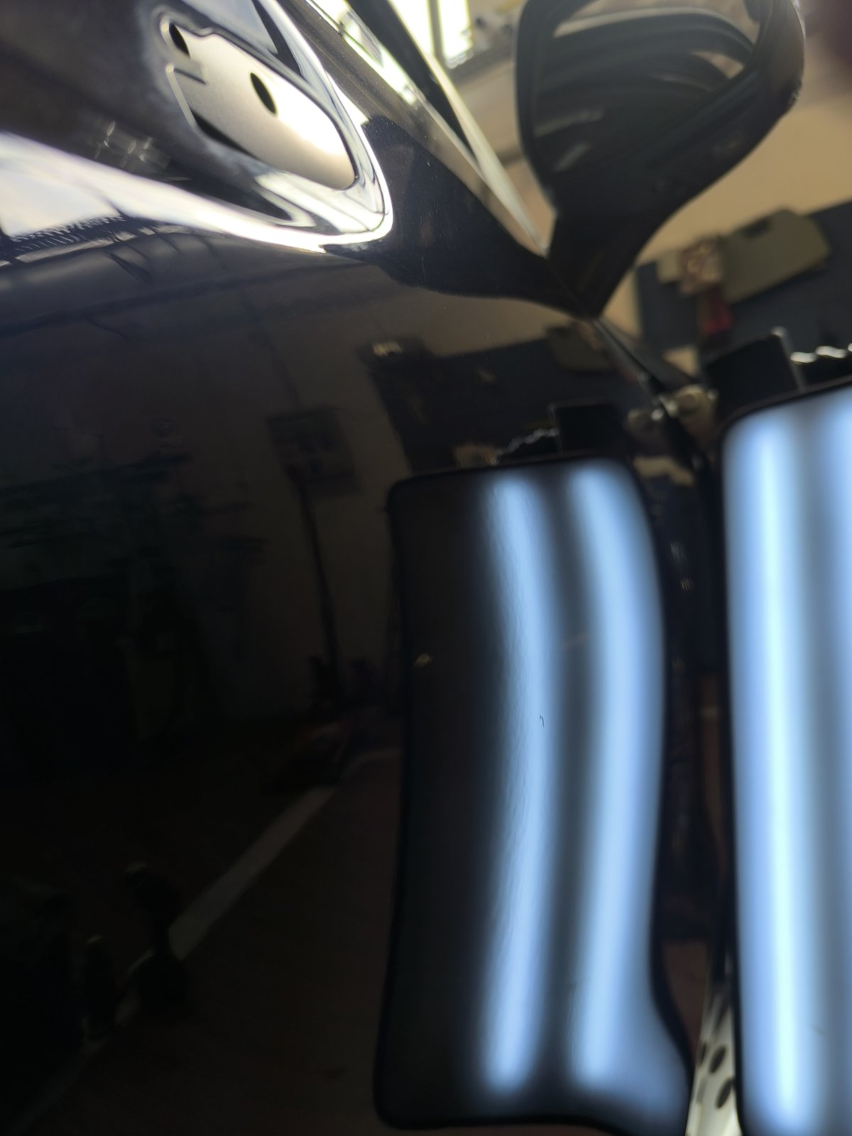 Ispravljanje udubljenja na automobilu bez potrebe za lakiranjem