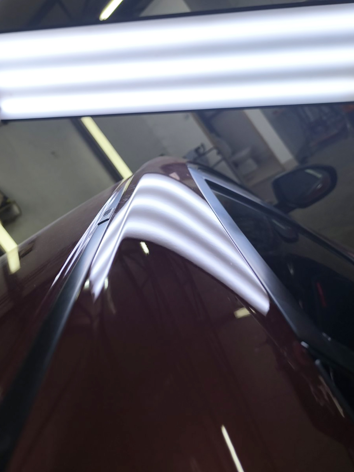 Uklanjanje udubljenja na vratima automobila PDR metodom